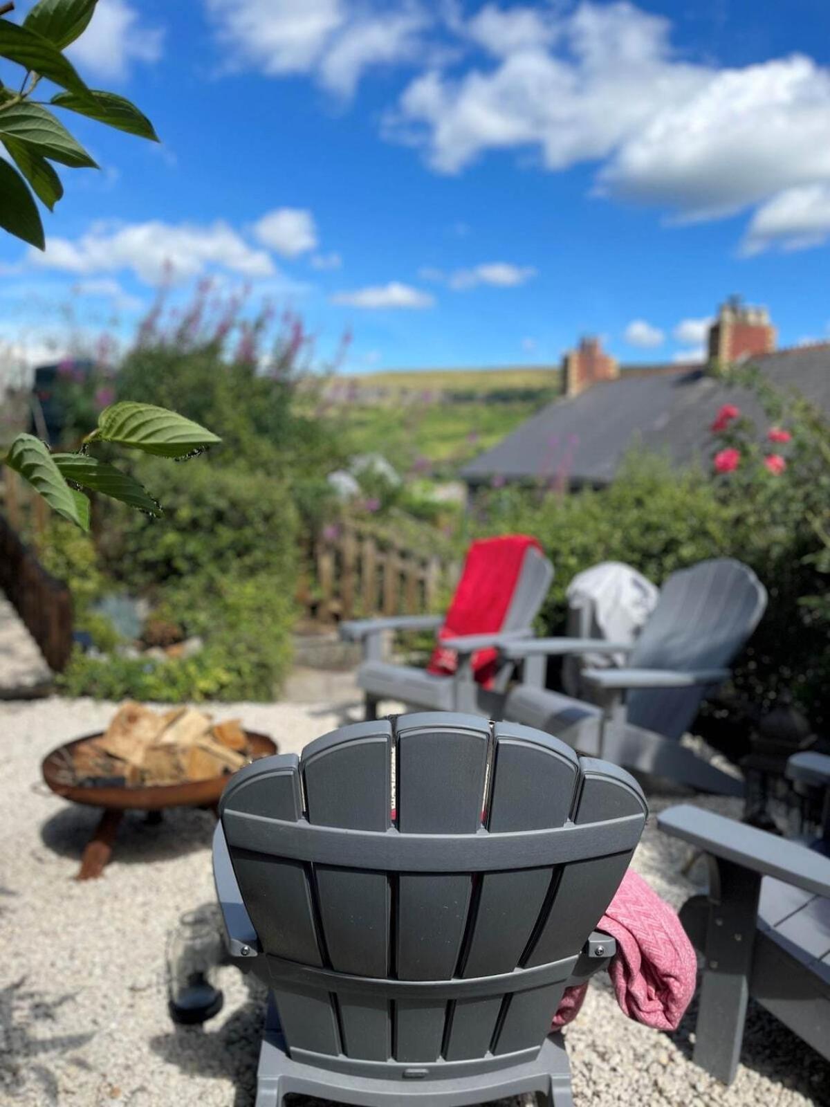 4 - Bbq Hut - Log Burner - Valley Views Pont Sticill Exterior photo